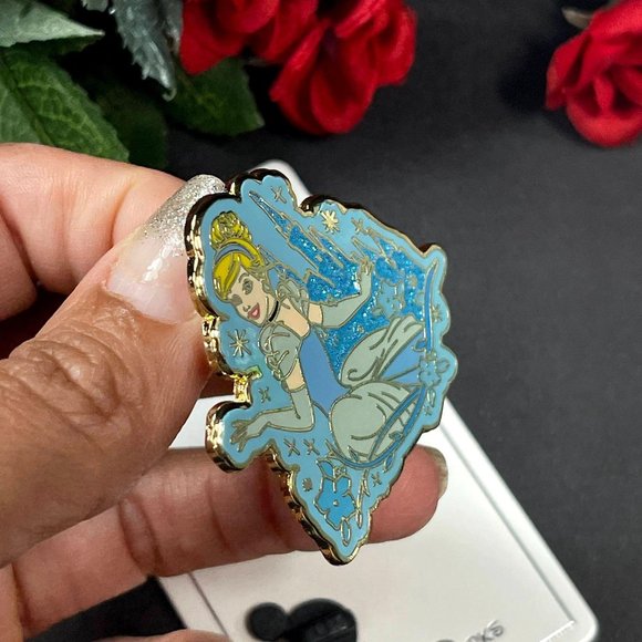 Disney Cinderella Princess Trading Pin Gown Sparkle Castle Lapel Pin Brooch - Picture 3 of 4